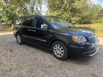 Used Chrysler Grand Voyager 2014 for sale - 75921798: Photo