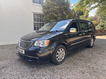 Used Chrysler Grand Voyager 2014 for sale - 75921798: Photo