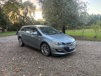 2014 (14) - 1.6i 16V SRi 5dr
