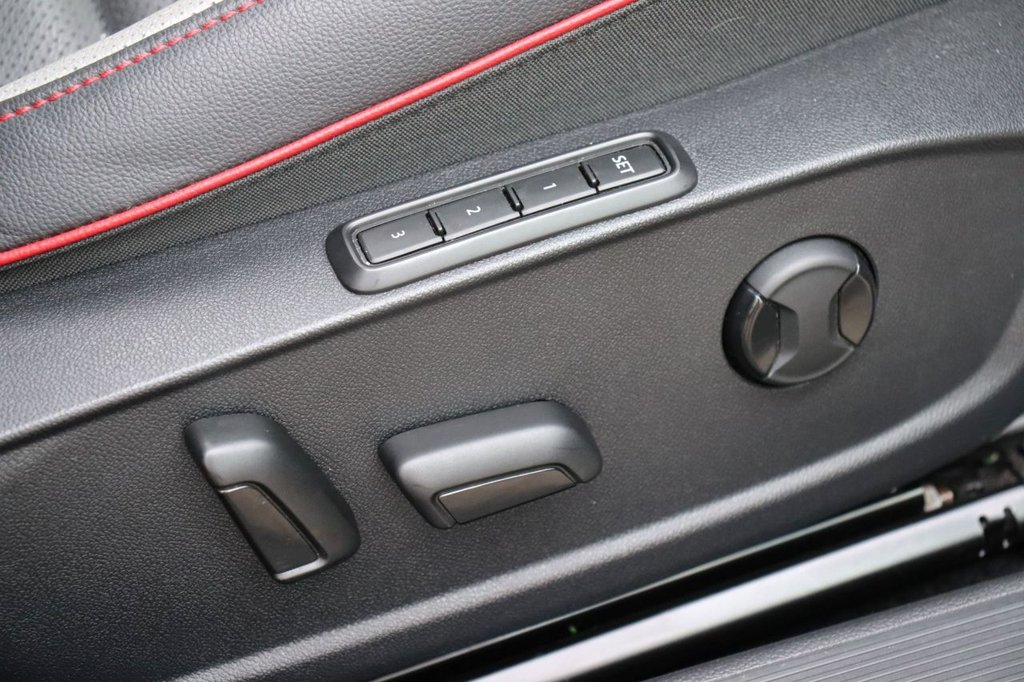 Used Volkswagen Golf 2021 for sale - 77463648: Photo 21