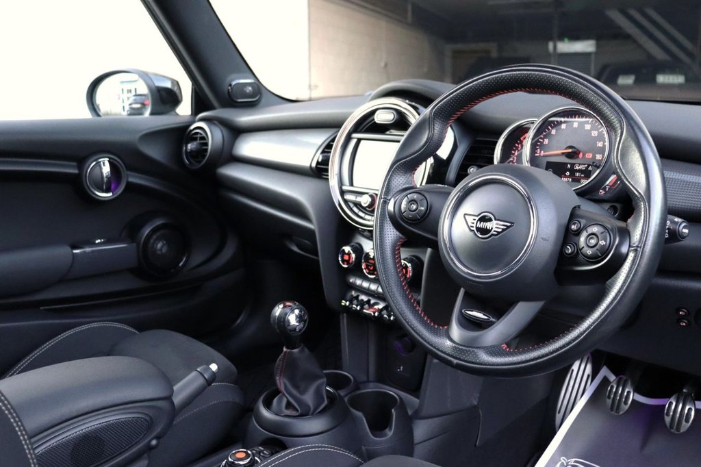 Used MINI Hatch 2020 for sale - 76826531: Photo 2