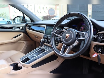 Used Porsche Macan 2019 for sale - 78181247: Photo