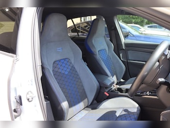 Used Volkswagen Golf 2024 for sale - 78985395: Photo