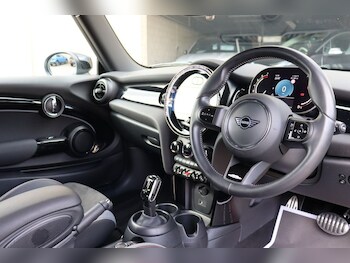 Used MINI Hatch 2023 for sale - 75877073: Photo