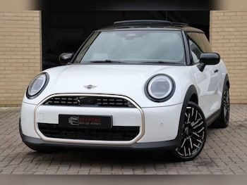 Used MINI Hatch 2024 for sale - 77708863: Photo