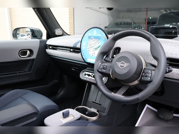 Used MINI Hatch 2024 for sale - 77708863: Photo