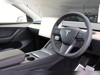 Used Tesla Model Y 2022 for sale - 77966679: Photo