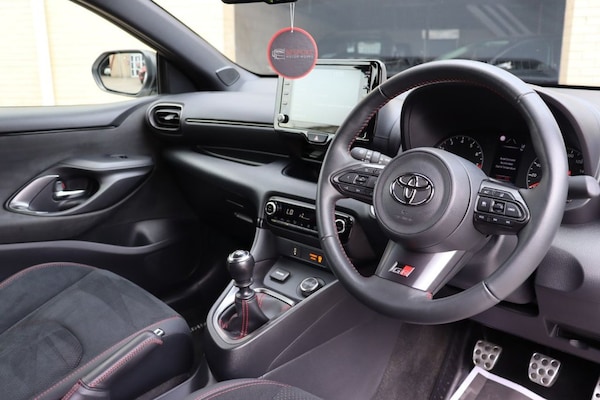 Used Toyota Yaris 2023 for sale - 74806123: Photo 2