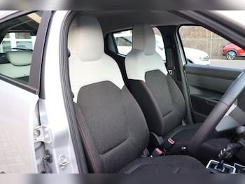 Used Dacia Spring 2025 for sale - 77171700: Photo