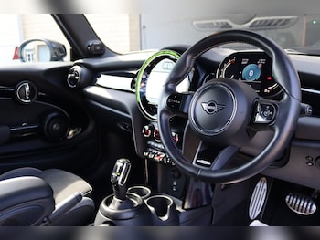 Used MINI Convertible 2024 for sale - 78995946: Photo