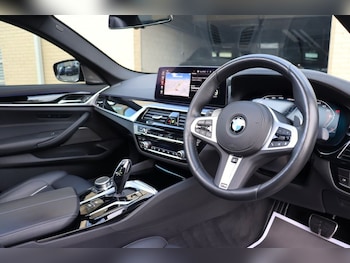 Used BMW 5 Series 2023 for sale - 76223208: Photo 2