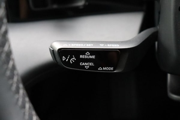 Used Porsche Taycan 2023 for sale - 75359574: Photo 16