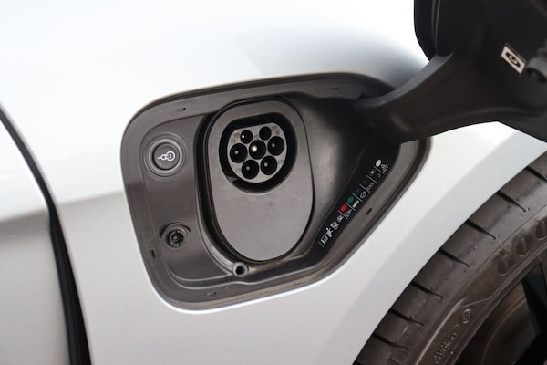 Used Porsche Taycan 2023 for sale - 75359574: Photo 20