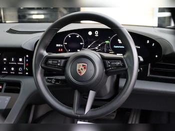 Used Porsche Taycan 2023 for sale - 75359574: Photo
