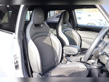 Used MINI Hatch 2022 for sale - 77971581: Photo