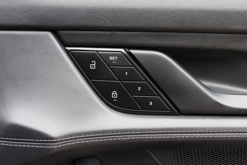 Used Porsche Taycan 2022 for sale - 77463983: Photo 23