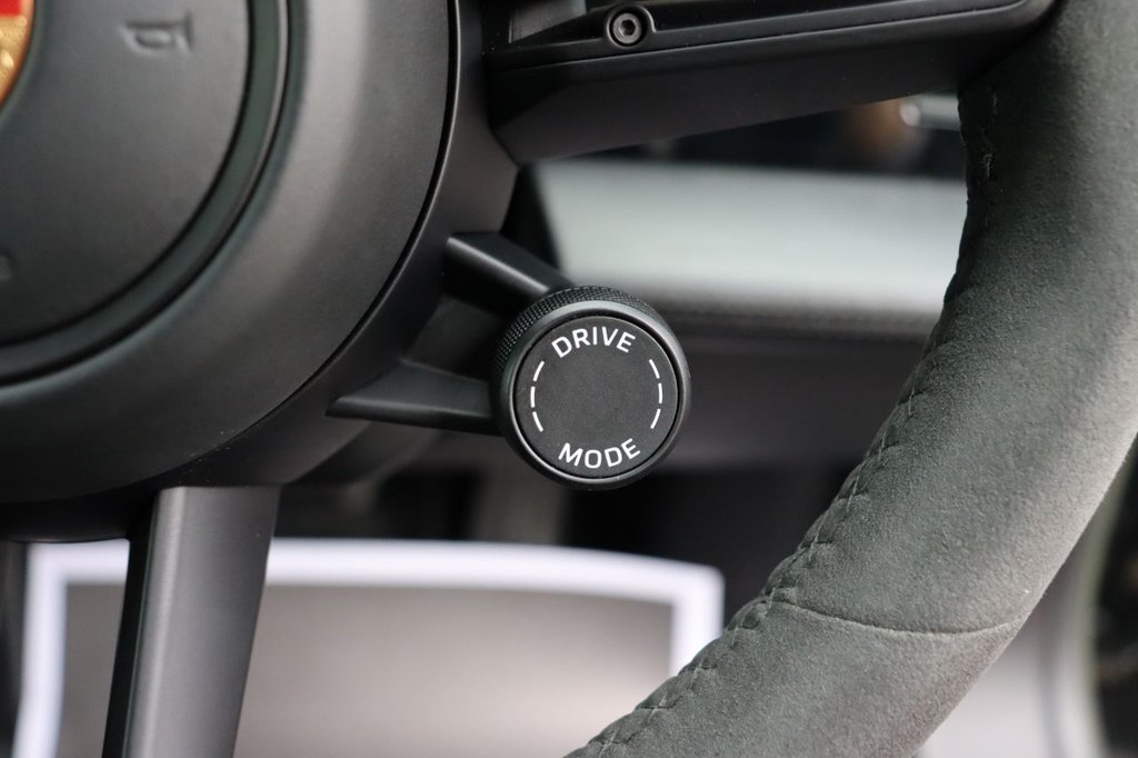 Used Porsche Taycan 2022 for sale - 77463983: Photo 25