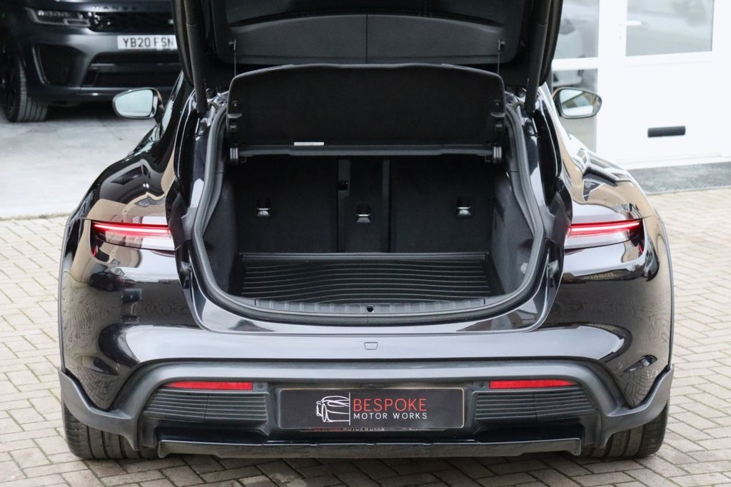 Used Porsche Taycan 2022 for sale - 77463983: Photo 32