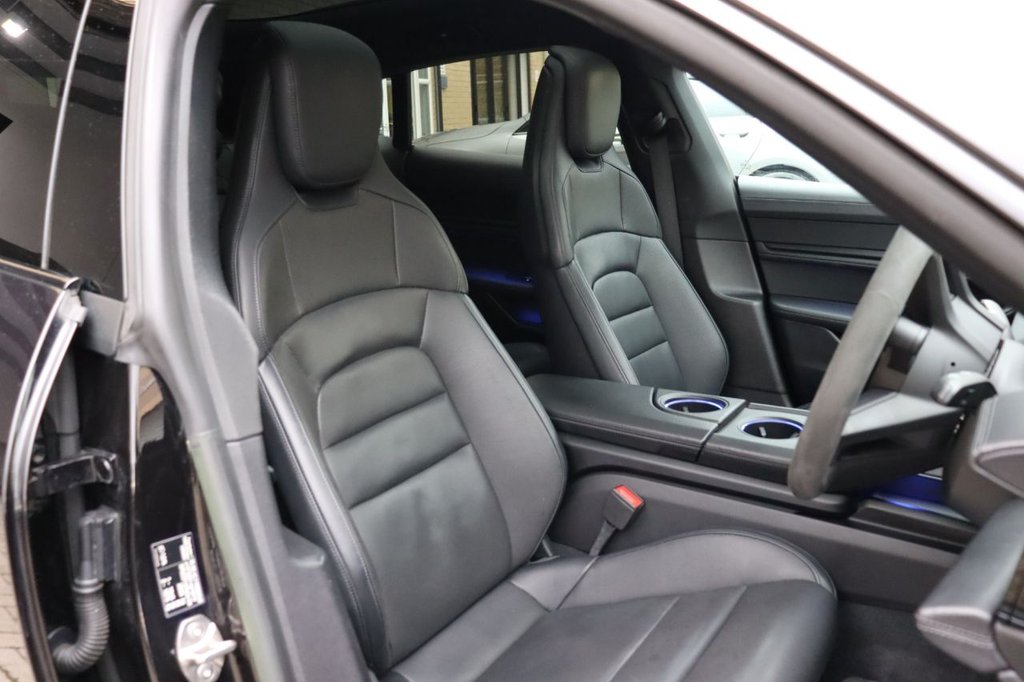 Used Porsche Taycan 2022 for sale - 77463983: Photo 4