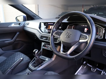 Used Volkswagen Polo 2023 for sale - 77693361: Photo