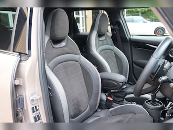 Used MINI Hatch 2023 for sale - 78701791: Photo
