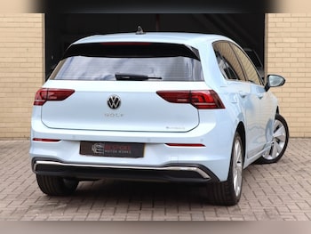 Used Volkswagen Golf 2024 for sale - 78924102: Photo