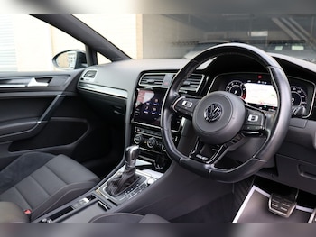 Used Volkswagen Golf 2019 for sale - 76826540: Photo