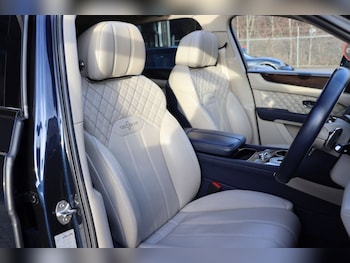 Used Bentley Bentayga 2020 for sale - 78241081: Photo