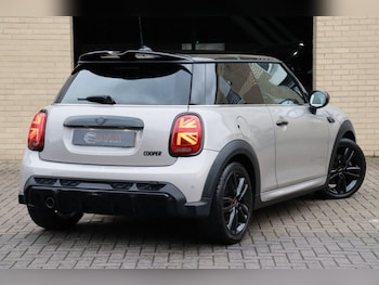 Used MINI Hatch 2021 for sale - 76429787: Photo