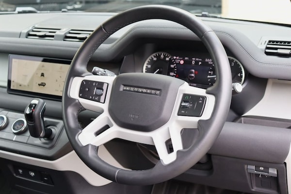 Used Land Rover Defender 2023 for sale - 74807271: Photo 5