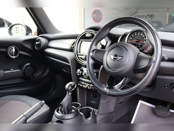 Used MINI Convertible 2018 for sale - 79046118: Photo