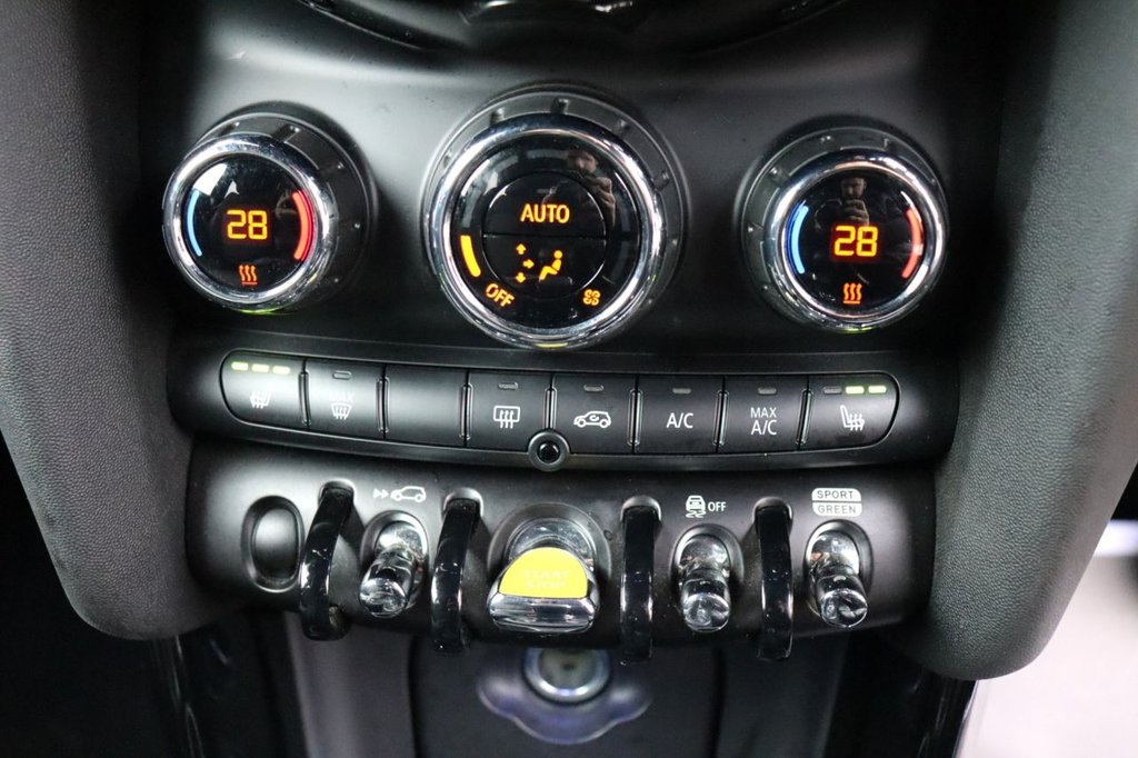 Used MINI Electric Hatch 2021 for sale - 76570597: Photo 13