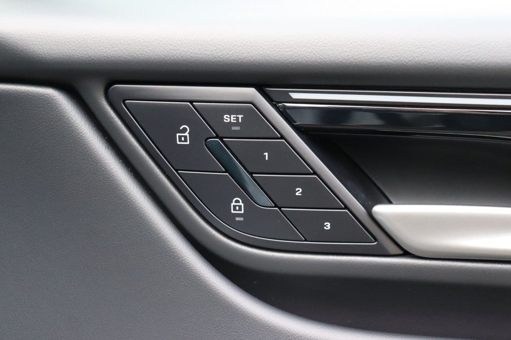 Used Porsche Macan 2025 for sale - 77408673: Photo 20