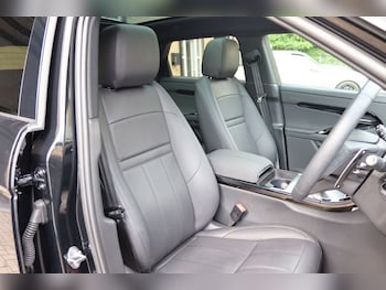 Used Land Rover Range Rover Evoque 2025 for sale - 78996326: Photo