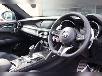 Used Alfa Romeo Stelvio 2021 for sale - 78445043: Photo