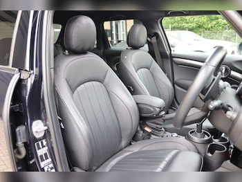 Used MINI Hatch 2023 for sale - 78806398: Photo