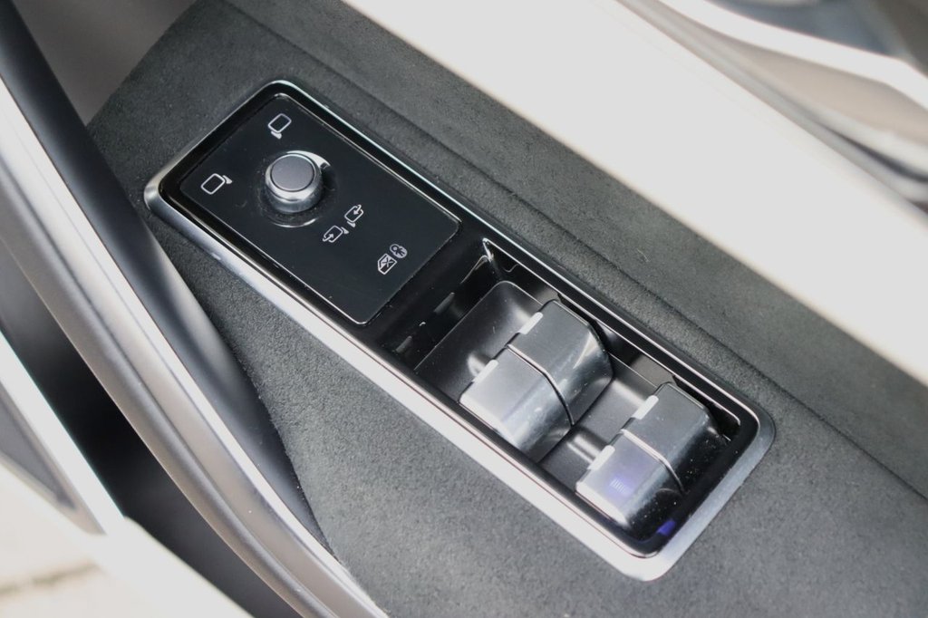 Used Jaguar F-Pace 2022 for sale - 76147581: Photo 24