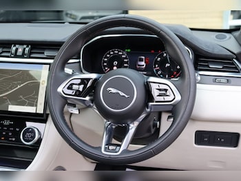 Used Jaguar F-Pace 2022 for sale - 76147581: Photo 4