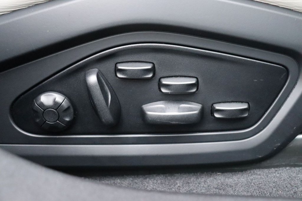 Used Porsche Taycan 2021 for sale - 77394759: Photo 19