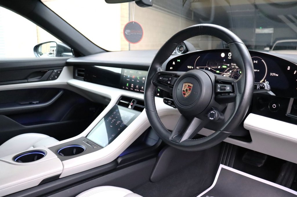 Used Porsche Taycan 2021 for sale - 77394759: Photo 2