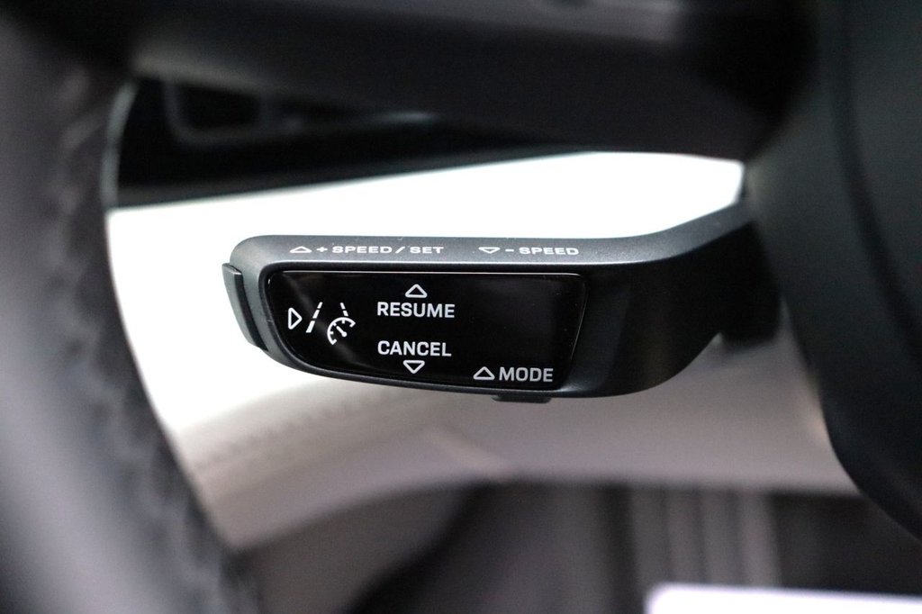 Used Porsche Taycan 2021 for sale - 77394759: Photo 25