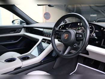 Used Porsche Taycan 2021 for sale - 77394759: Photo