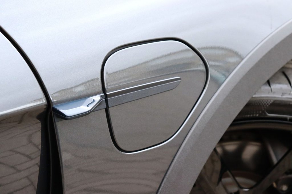 Used Porsche Taycan 2021 for sale - 77394759: Photo 32