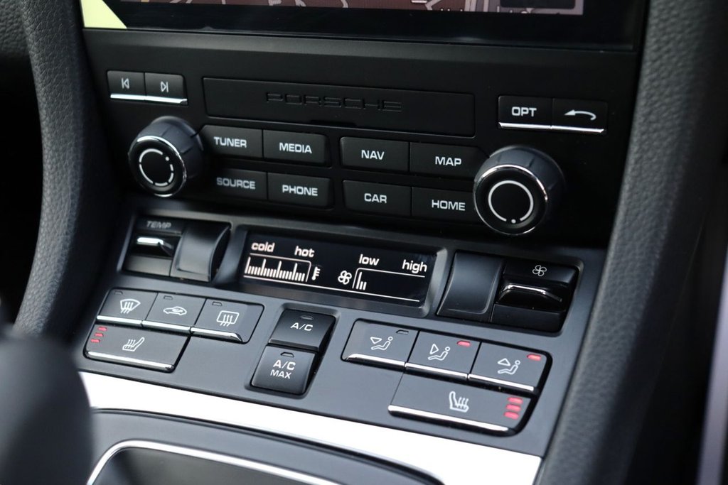 Used Porsche 718 Cayman 2024 for sale - 77139534: Photo 10