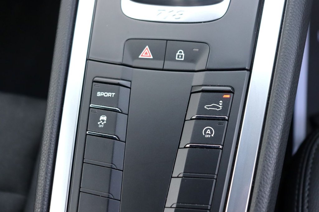 Used Porsche 718 Cayman 2024 for sale - 77139534: Photo 16