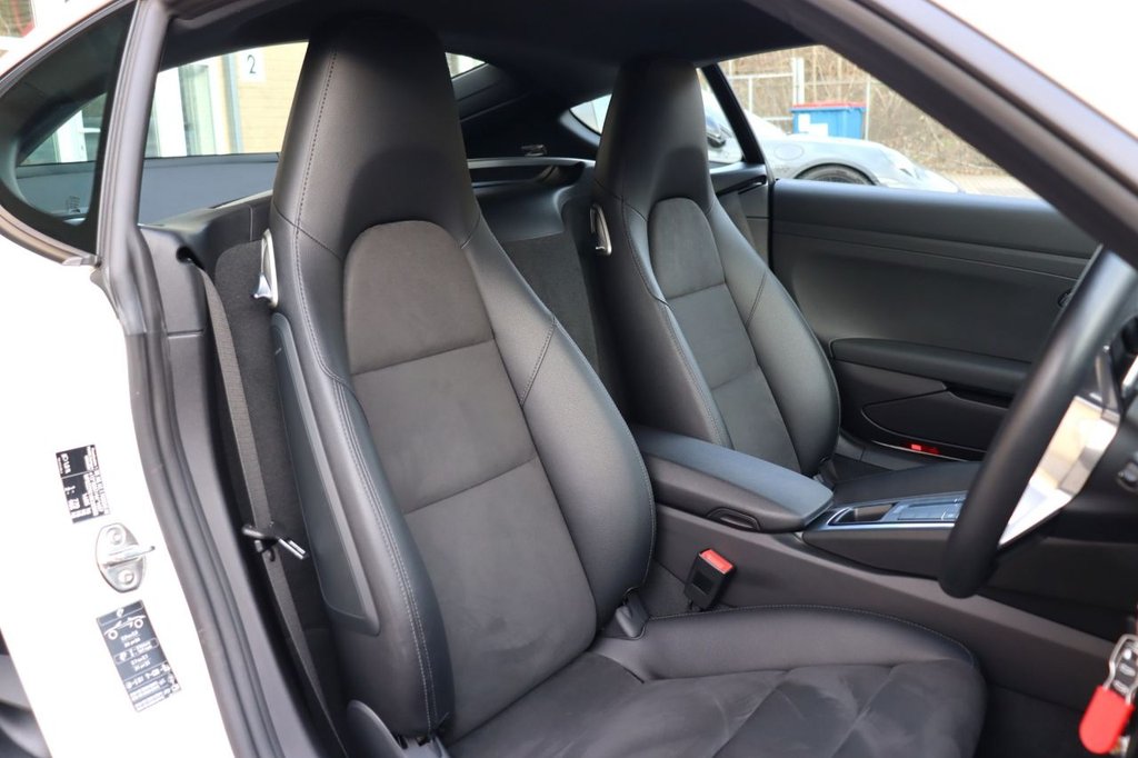 Used Porsche 718 Cayman 2024 for sale - 77139534: Photo 4