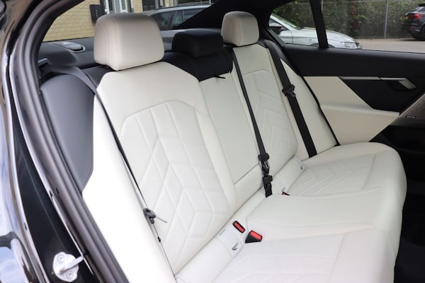 Used BMW 5 Series 2023 for sale - 75528218: Photo 5