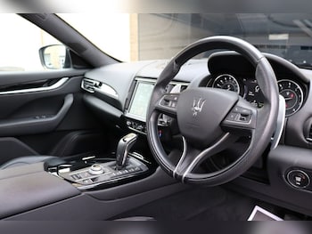 Used Maserati Levante 2023 for sale - 77413471: Photo