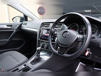 Used Volkswagen Golf 2020 for sale - 77421834: Photo