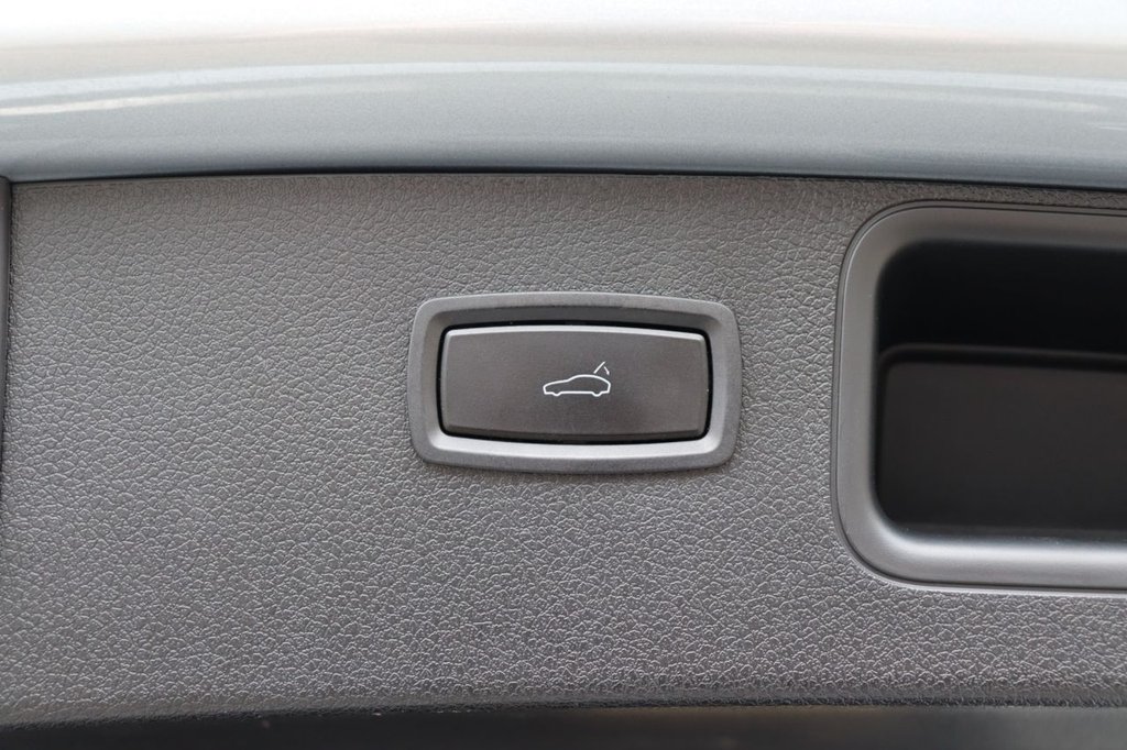 Used Porsche Macan 2021 for sale - 77632147: Photo 18